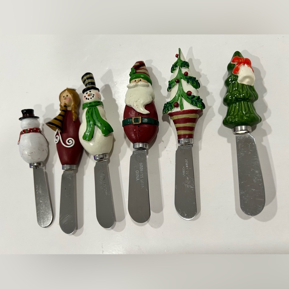 VTG Christmas Set Of 6 Butter/Cheese Spreaders Stainless Steel FlAWED